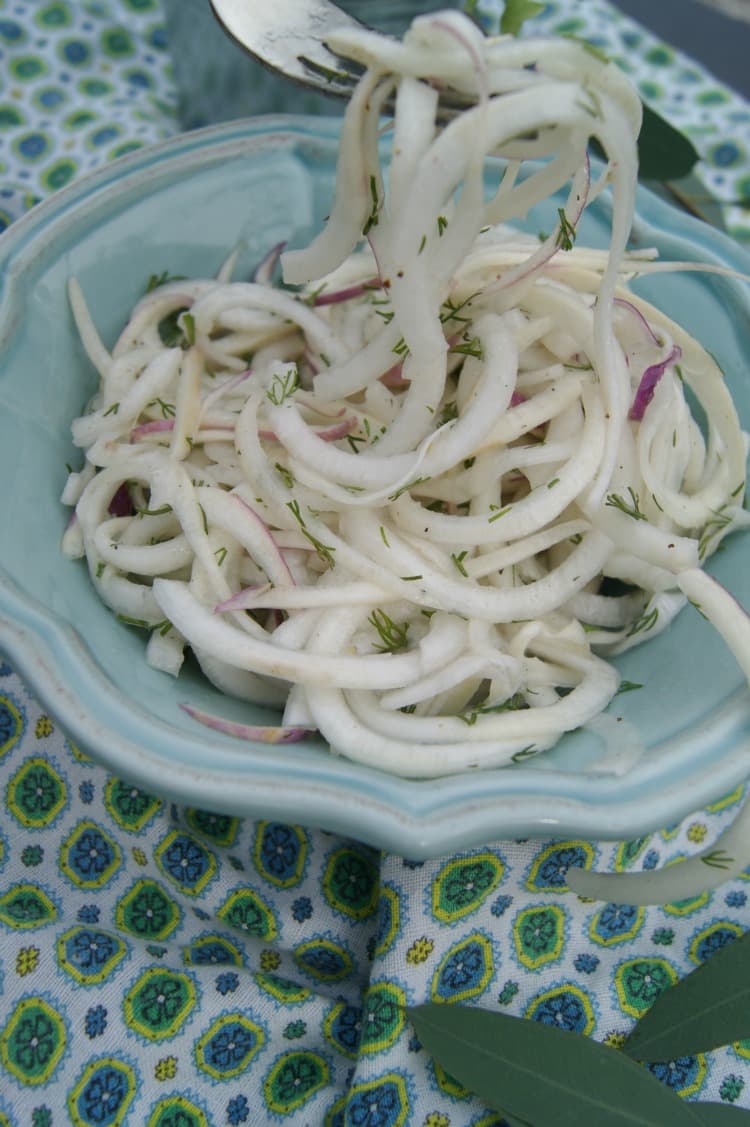 Refreshing Turnip and Dill Salad - Spiralized turnip and the sweet aroma of fresh dill make for a refreshing salad. Easy & Quick with under 5 ingredients! Paleo | GAPS | Primal | AIP