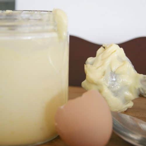 Homemade Mayonnaise - Learn how to avoid rancid vegetable oils and make this common #condiment yourself. If made from pastured eggs, #mayonnaise has a high #nutrient value.