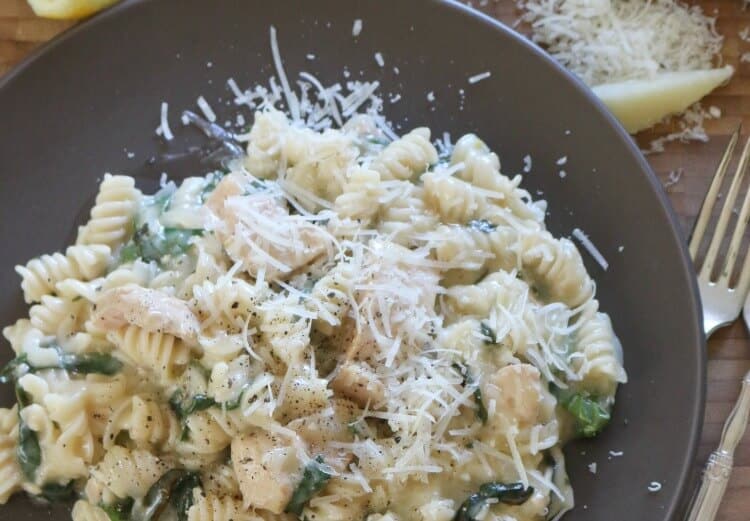 One Pot Creamy Greens & Tuna Pasta (Gluten Free) - Prepare + Nourish