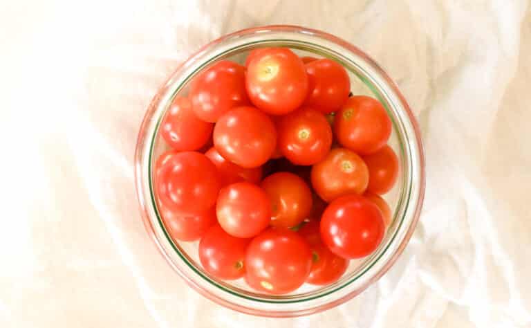 cherry tomatoes in weck jar