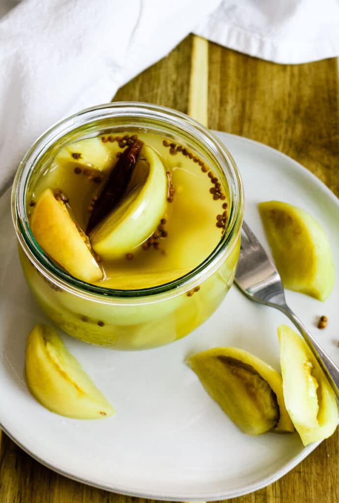 Fermented Green Tomatoes (Pickled Green Tomatoes Recipe) Prepare