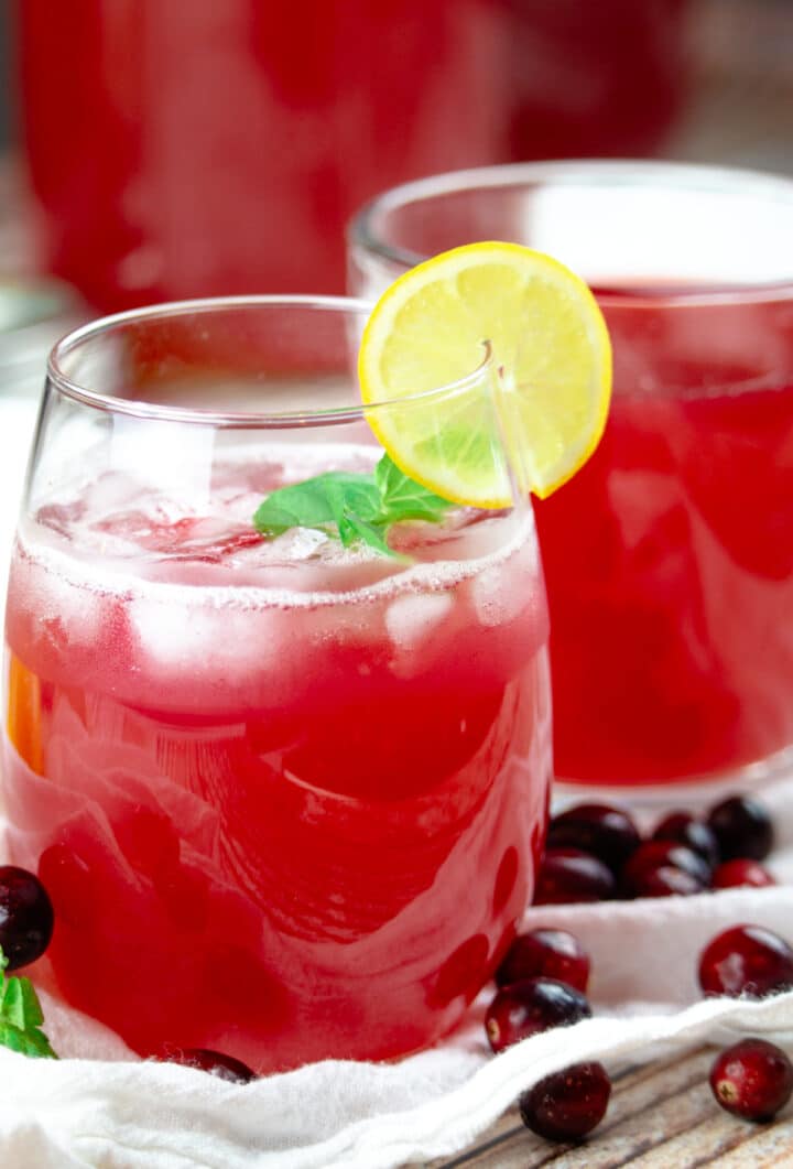 How to Make Homemade Cranberry Juice Recipe 2 Ingredients!