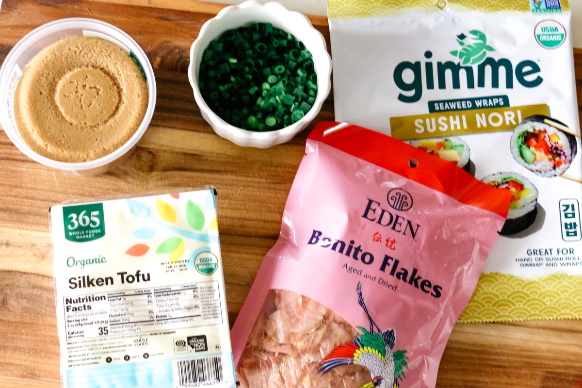 ingredients for miso soup.